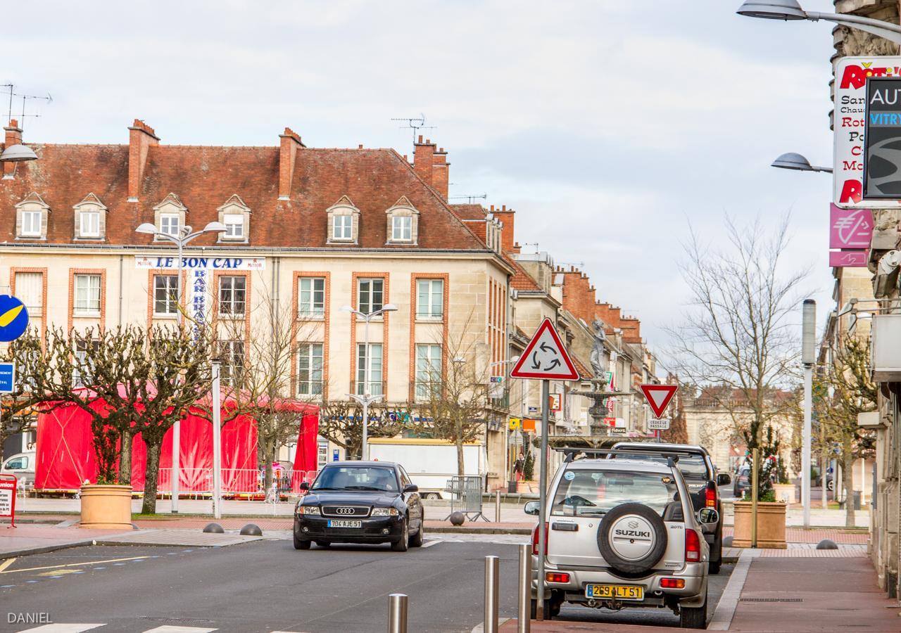 Hotel De La Cloche Vitry-le-François Cameră foto